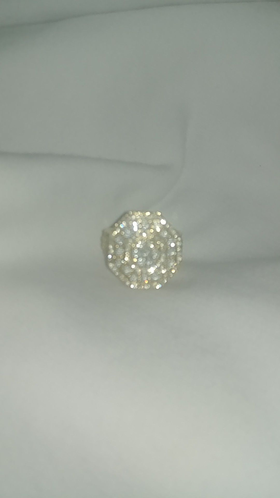 Real 10 k SI1s diamond ring