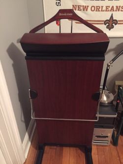 BROOKSTONE PANTS PRESS for Sale in Metairie LA OfferUp