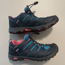 Keen Waterproof Hiking Shoes Size 6