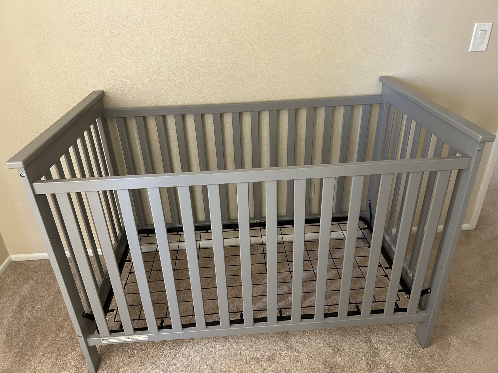 Delta Children Adley 3 in 1 Convertible Crib