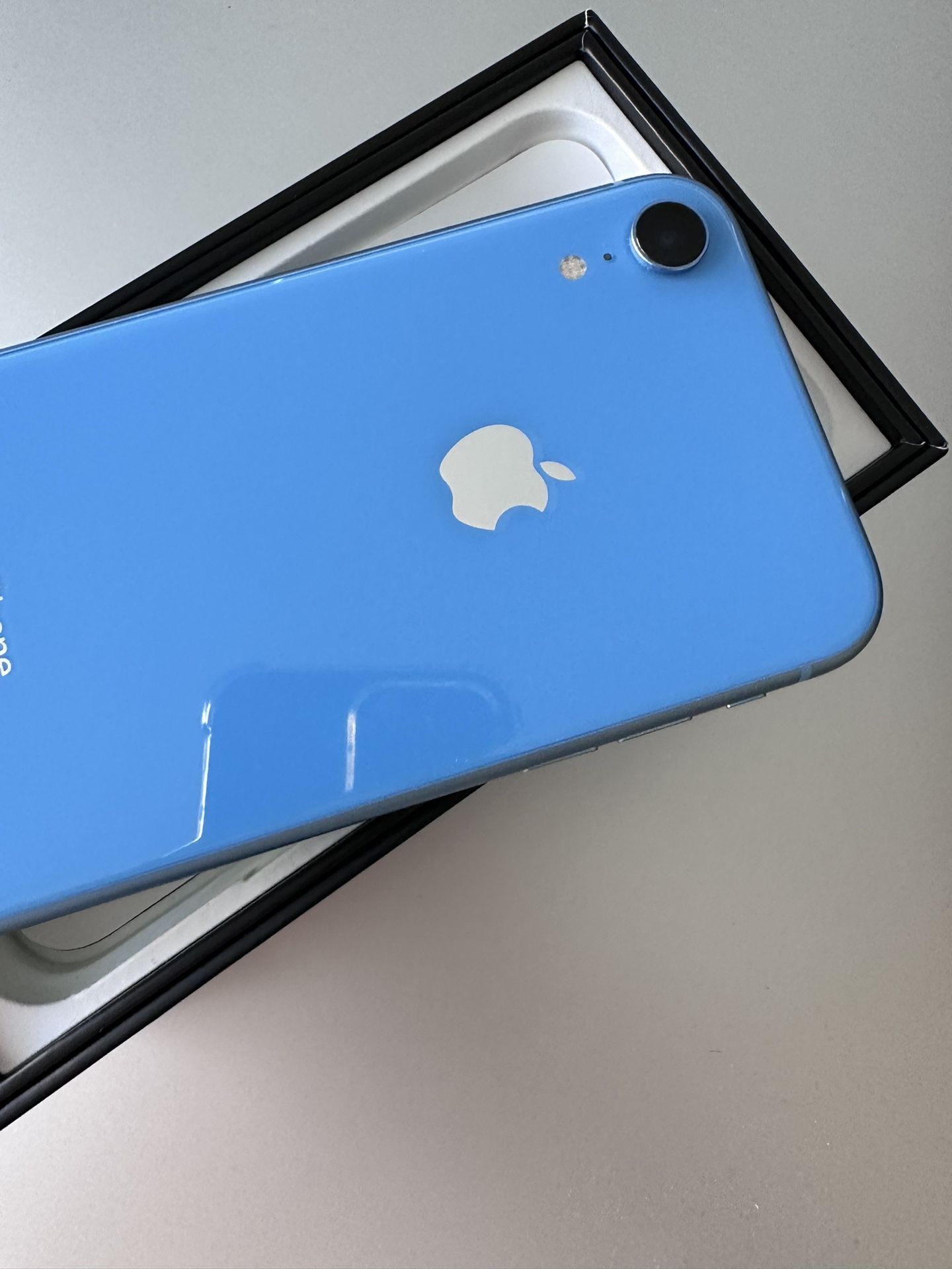 Iphone XR 256GB ANY CARRIER Blue for Sale in Chula Vista, CA - OfferUp