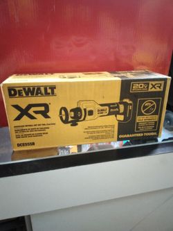 DEWALT BRUSHLESS DRYWALL CUT OUT TOOL