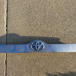 Rear Emblem Camry 