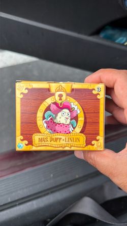 Spongebob One Piece Mrs. Puff x Linlin Blind Box Figure #3