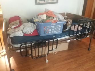 Invacare fully electronic and adjustable hospital bed, great shape, make offer$49