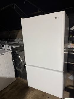36” Amana Refrigerator / good  Working 👍 