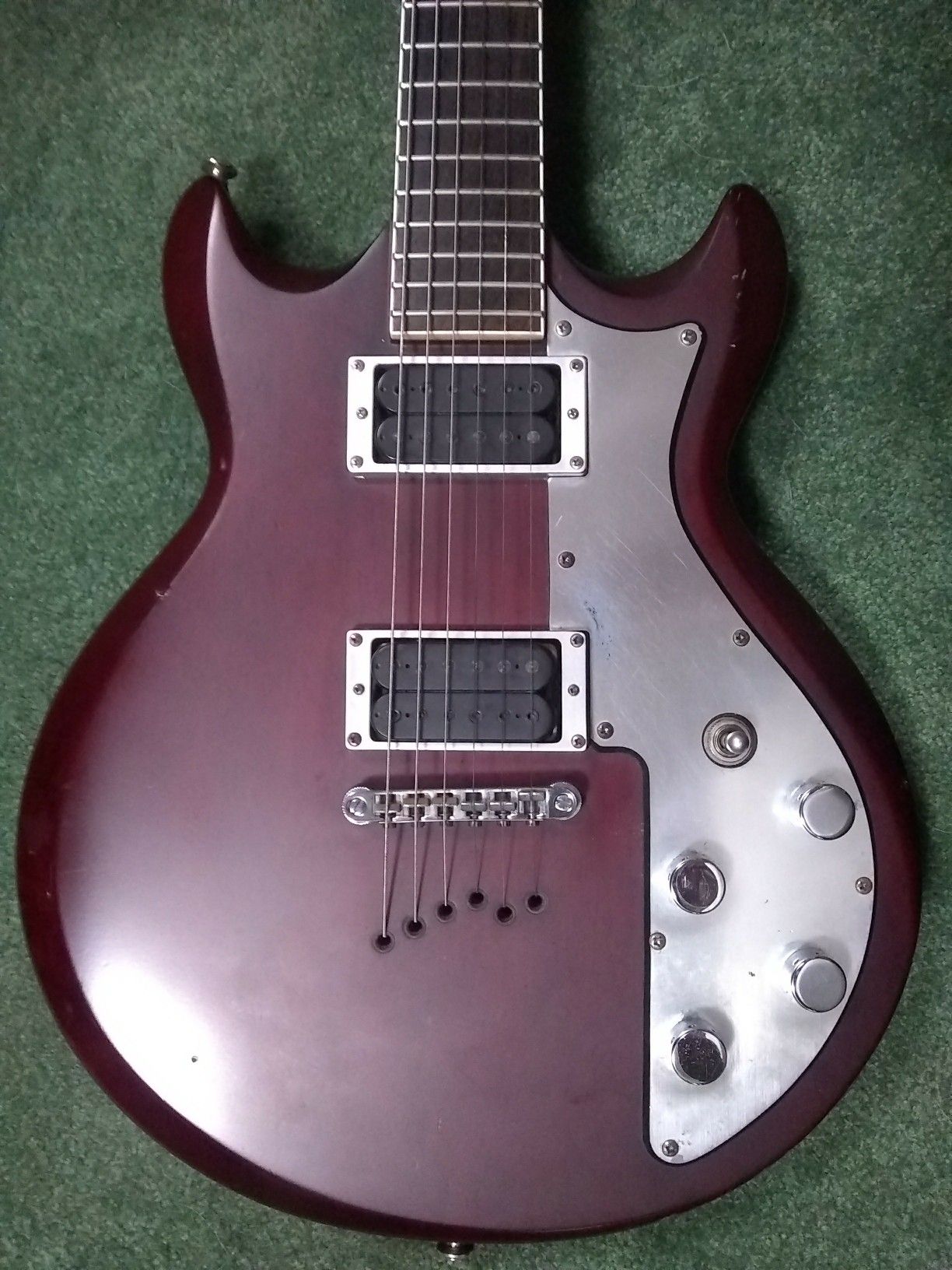 Ibanez AXS 32