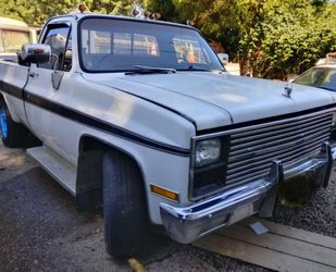 1982 GMC P2500
