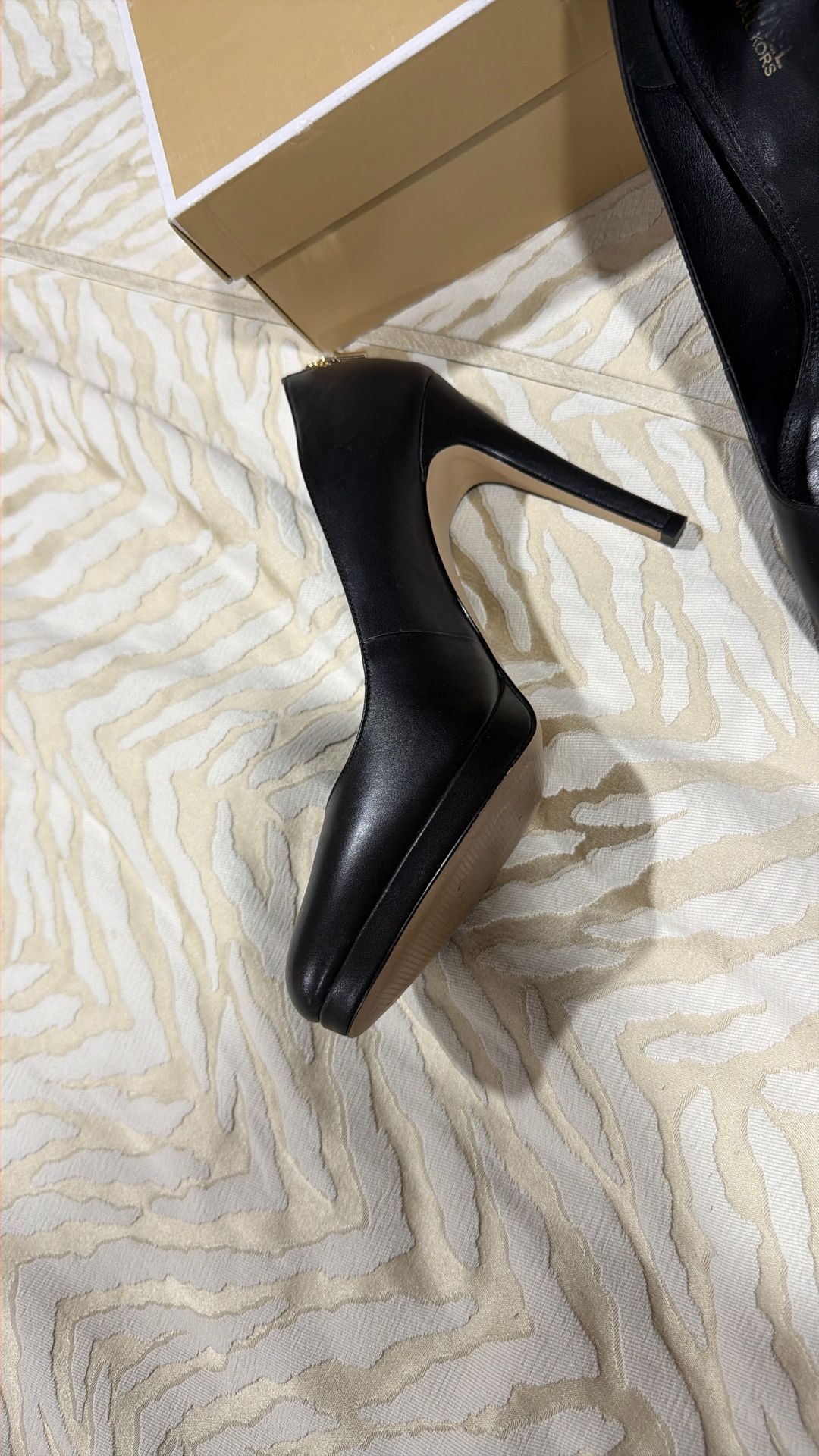 Black Leather, Michael Kors, Women’s Shoes, Size 9