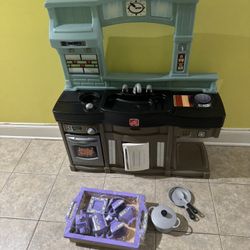 Step 2 Kids Play Kitchen With Play Toy
