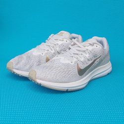 Nike Zoom Winflow 5 Athletic Running Shoes 
Women's Size 9