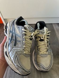 Asics Gel Kayano 14 (size 9.5M)
