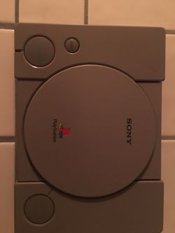 Sony ps1 vintage like new one controller and 3 games and memory c