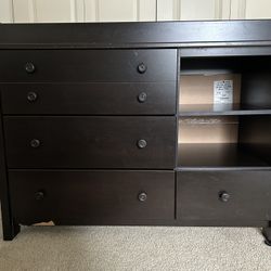 Baby Changing Station and Dresser: Espresso 