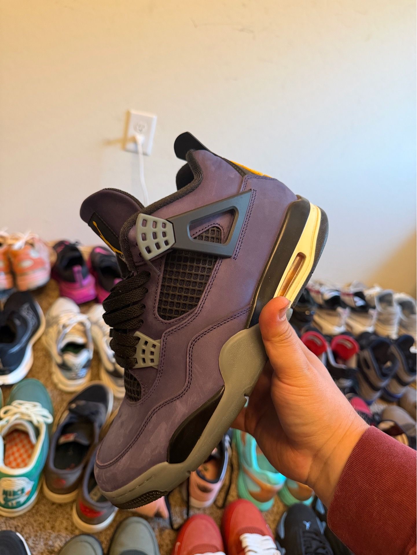 Jordan 4 Lakers size 11