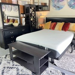 Queen bedframe with dresser, mirror, and nightstand