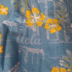 UCLA HAWAIIN SHIRT SIZE Xl