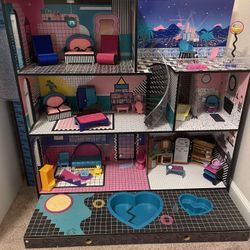 OMG/LOL Surprise Doll House 