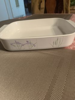 Pyrex Casserole Dish