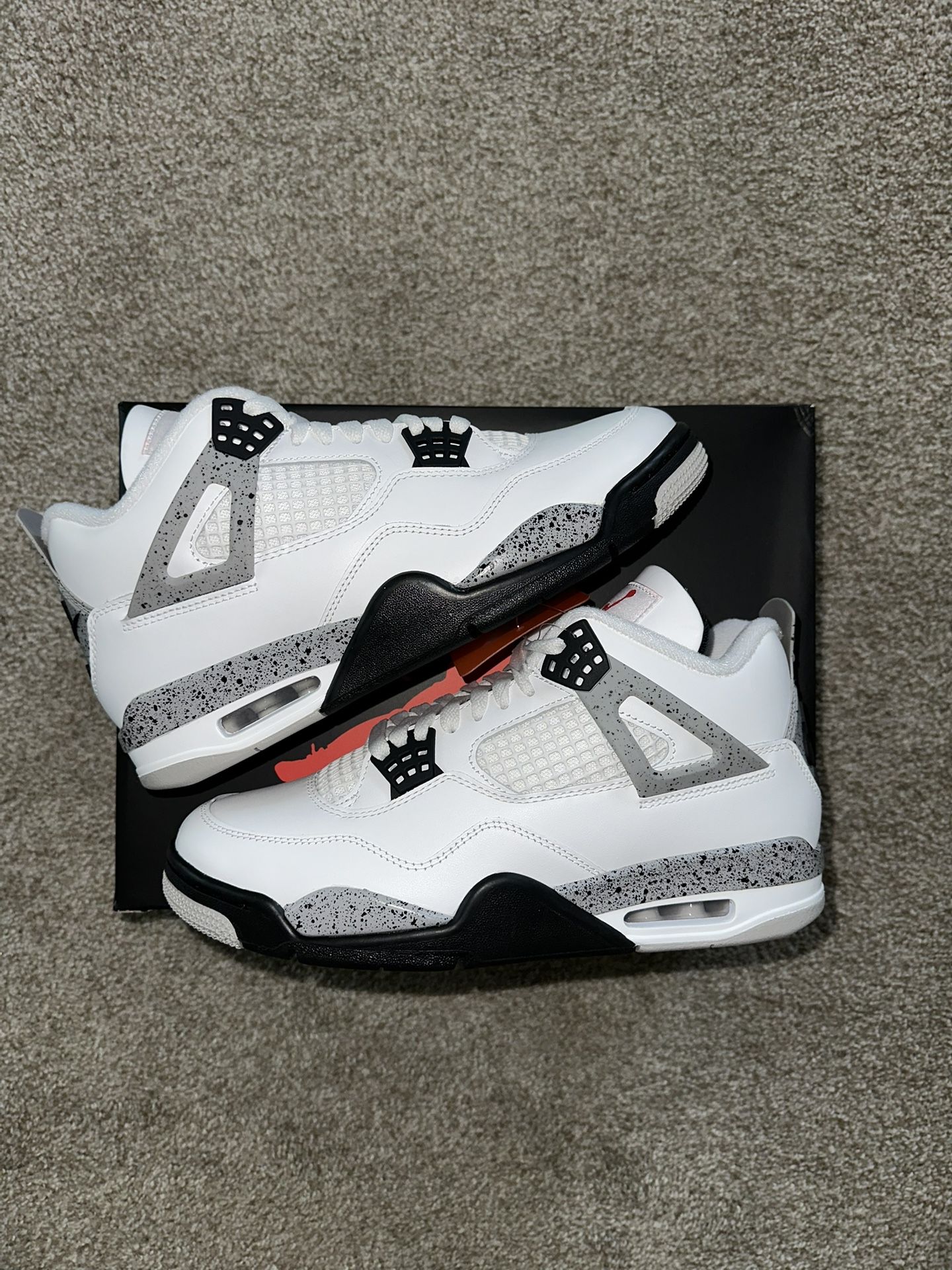Air Jordan 4 Retro OG ‘White Cement’ 2025