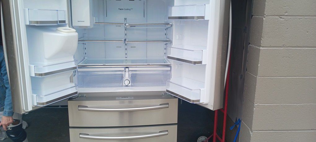 Stainless Steel Samsung Double French Door Refrigerator Excellent Condition Delivery 