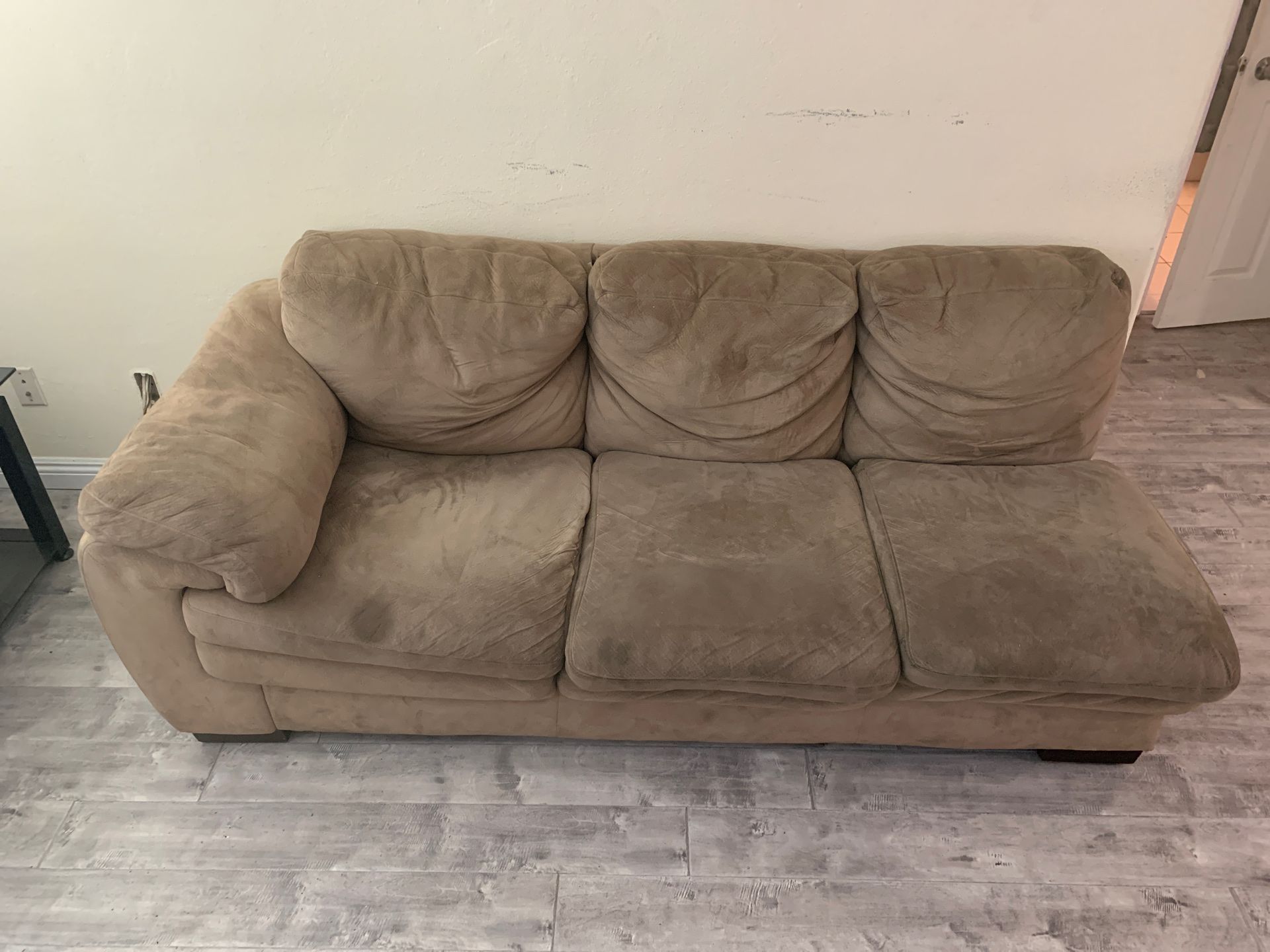 FREE COUCH