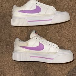 Nike Women’s Sneakers 