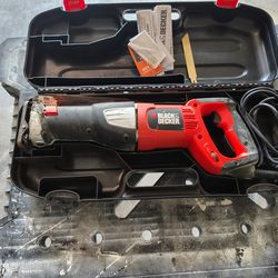 Black & Decker RS600K 8.5 Amp Reciprocating Saw Kit