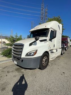 Freightliner Cascadia Semi Truck