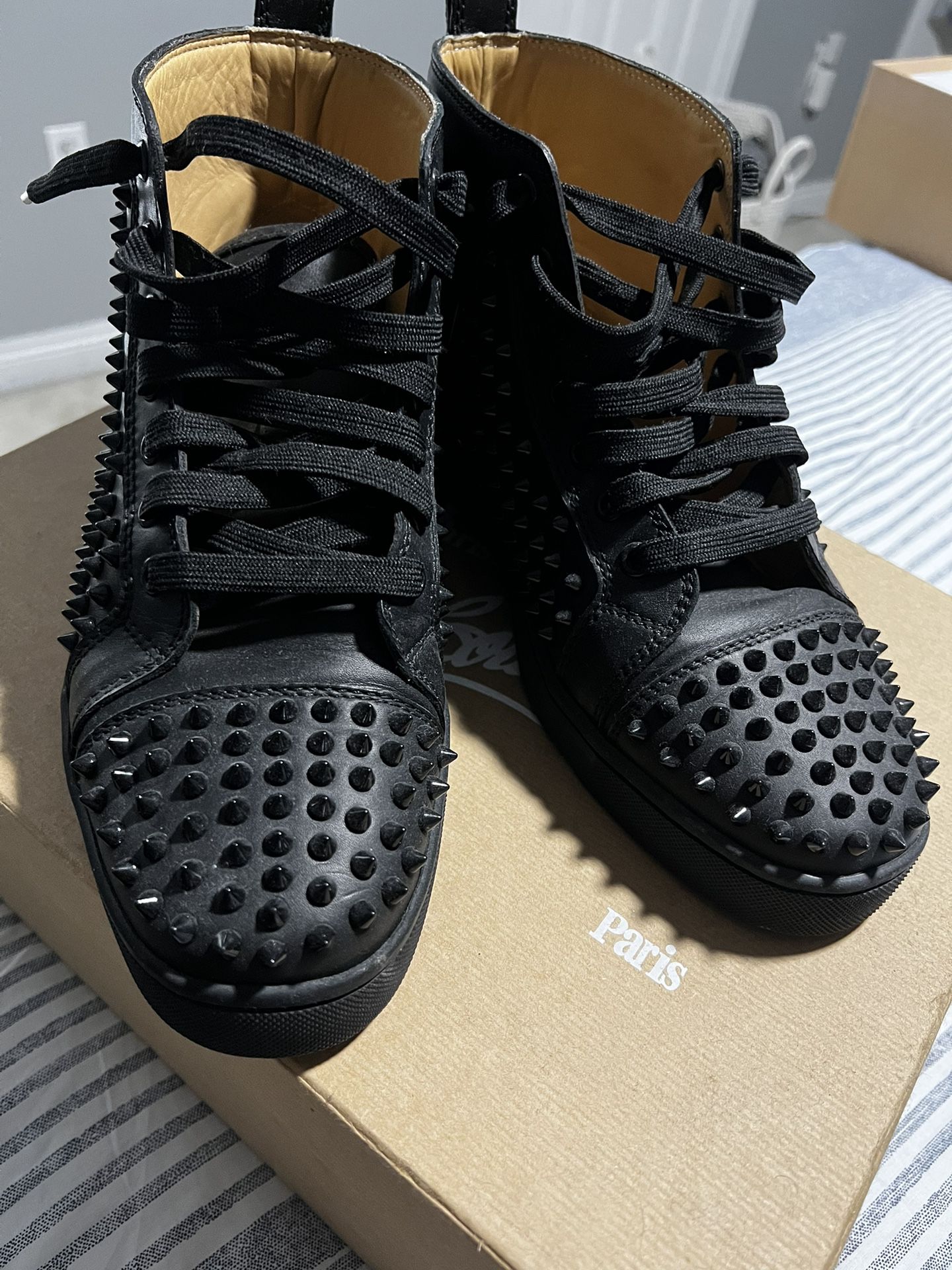 sensor fure cement Christian Louboutin Sneaker (spikes) Size 10 (43) for Sale in Slidell, LA -  OfferUp