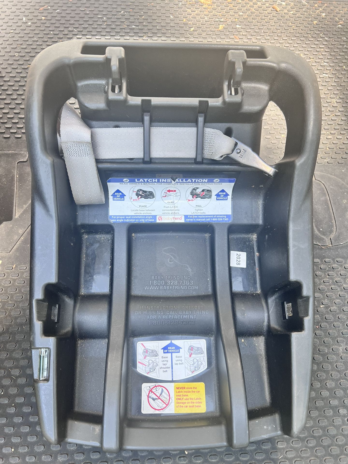 Baby Trend Infant Car Seat with Base – Used