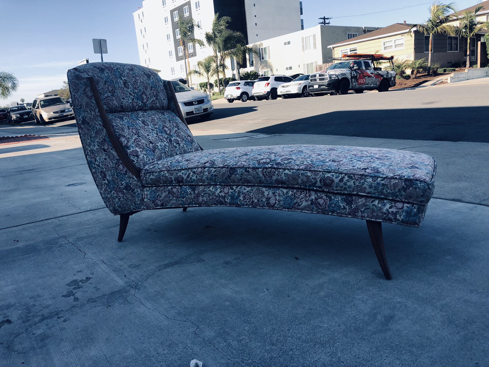 Mid Century Lounge Chair 