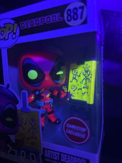 Blacklight Artist Deadpool Funko Pop *MINT* GameStop Exclusive Marvel 887 with protector Wade Wilson Ryan Reynolds Wolverine XMEN Black Light Gambit