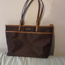 Tote
