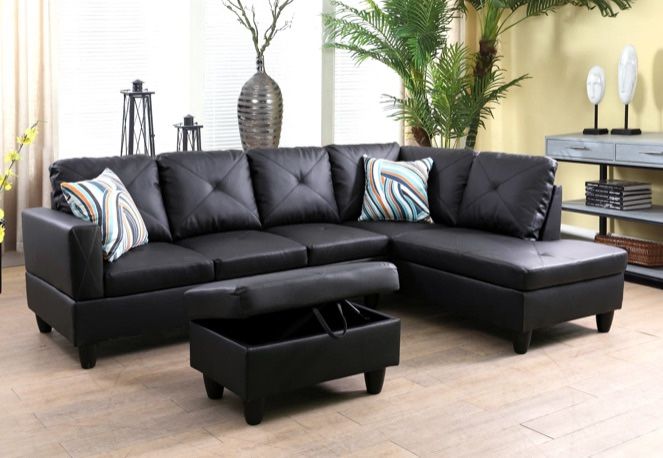 Black Leather Sectional With 2 Ottomans