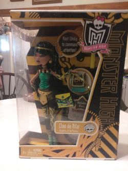 Monster high dolls Cleo de Nile 1st wave.