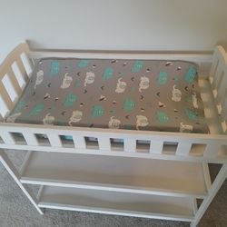 Free Changing Table 