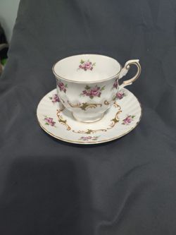 Rosina China Co, Ltd "Queens" Teacup And Saucer