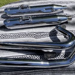 Harley Davidson Dyna Dual Exhaust