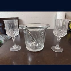 Ice bucket & 2 Wine glasses
