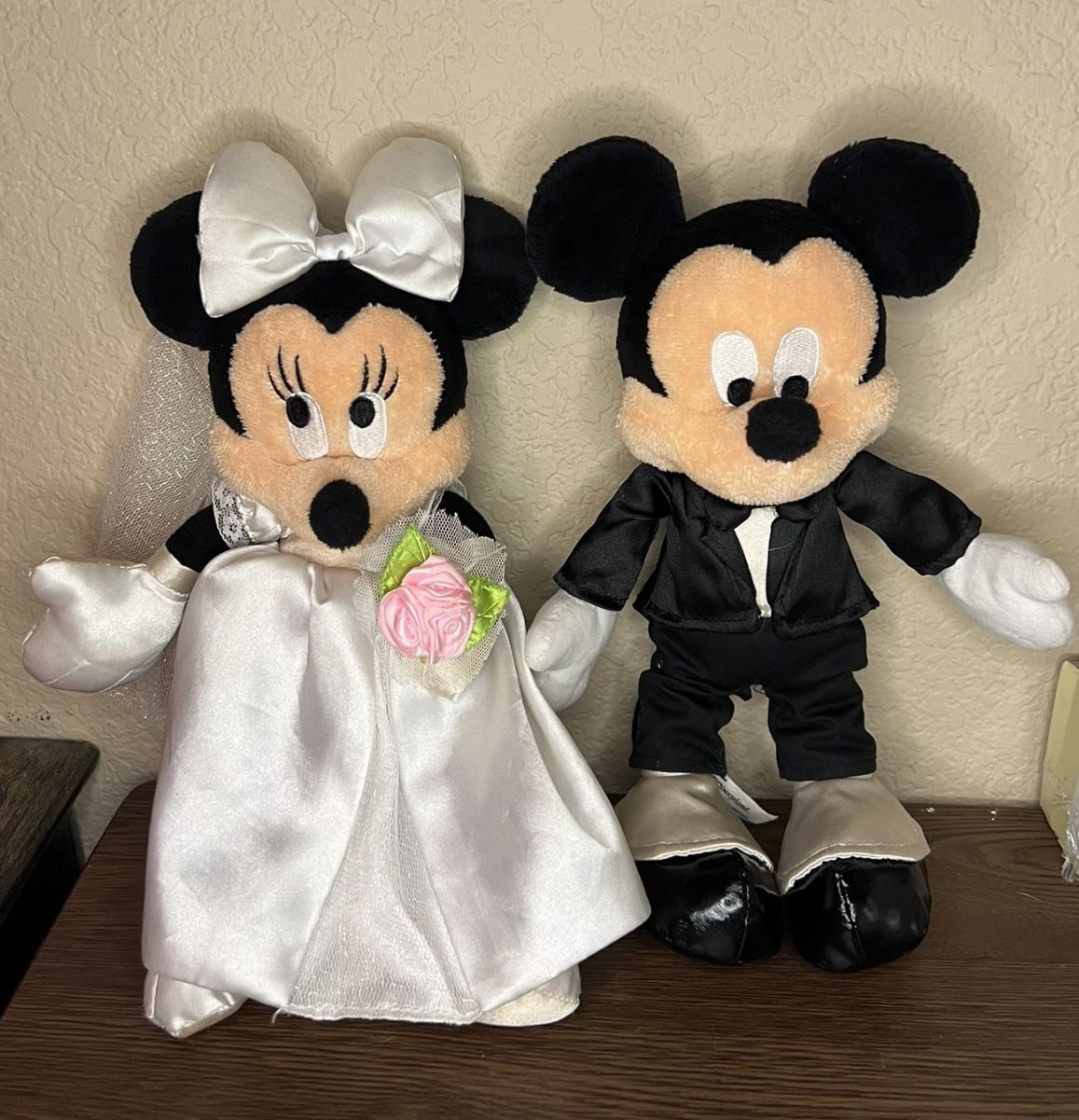 Disney Mickey Mouse (Groom) Minnie (Bride) Wedding Set