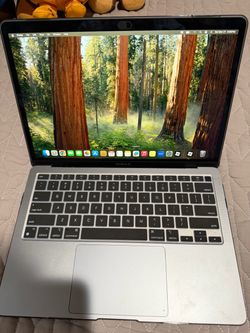 Mac Book Air Laptop