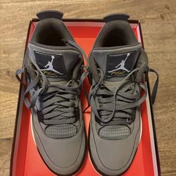 Jordan’s 4’s cool grey
