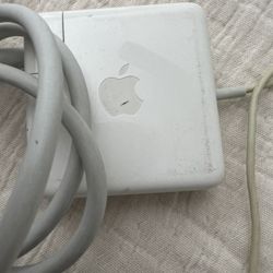 MacBook Power Adapter