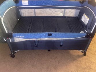 Bassinet bedside crib