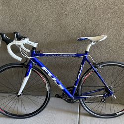 Fuji Roubaix 3.0 & Bike Trainer 