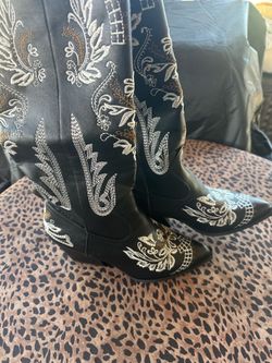 Beautiful cowboy boots
