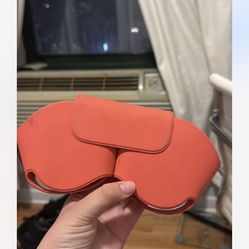 📦 AirPods Max – Pink w/ Smart Case – $