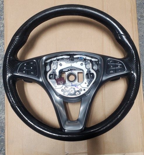 2017 - 2019 MERCEDES GLS450 STEERING WHEEL W/ SWITCH BUTTON OEM A0004607503