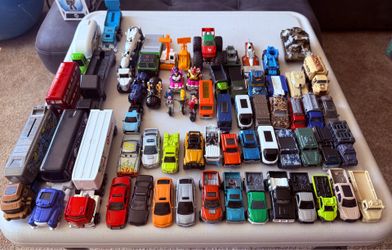 About 209 Hot Wheels cars
